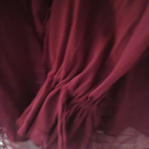 Blouses - Picture 4 of 9